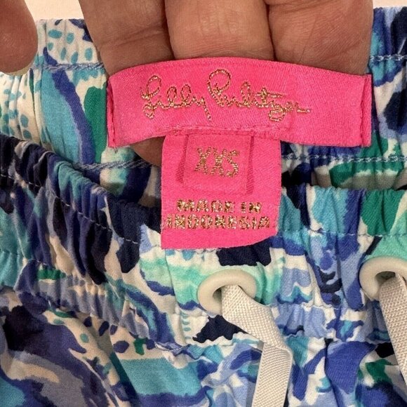 LILLY PULITZER Luxletic Run Around Shorts Women XXS Blue Multi Dopamine Hot Pant - Picture 4 of 10